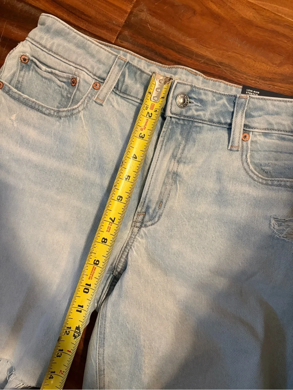 NWT American Eagle 8” Baggy Jort Low Rise Distressed Denim Shorts Size 2 (0727)